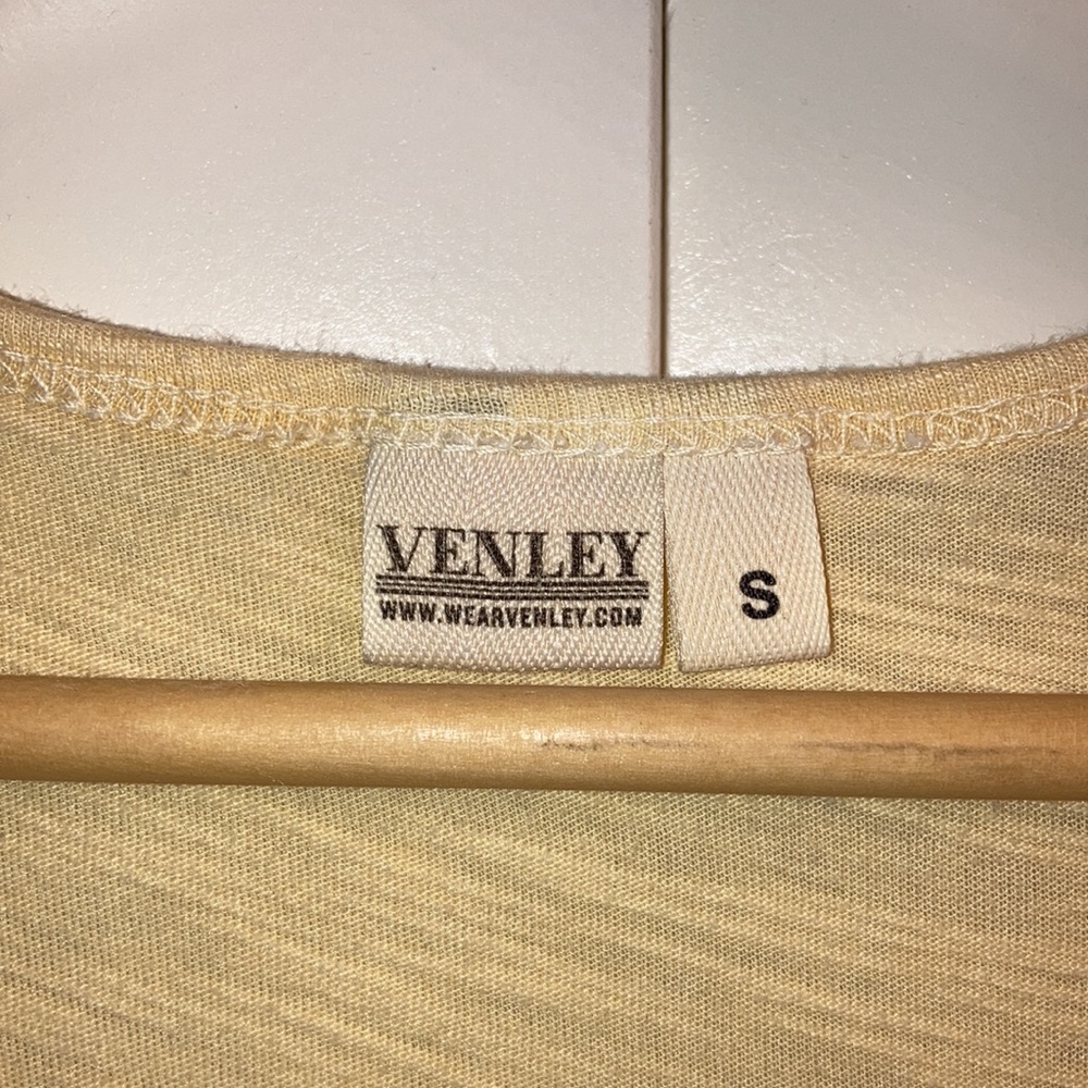 Yellow Vinley university of Houston tank top - Picture 4 of 5